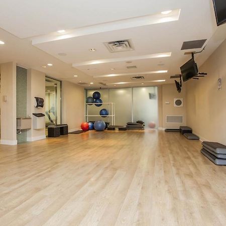 Downtown Mississauga Executive Suites Sq1 Kültér fotó