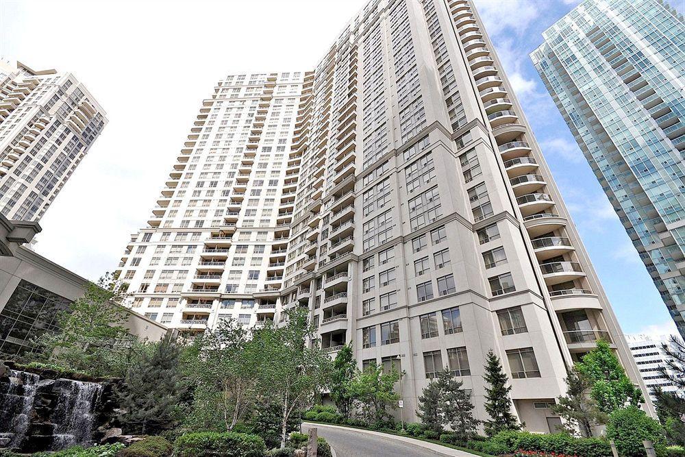 Downtown Mississauga Executive Suites Sq1 Kültér fotó
