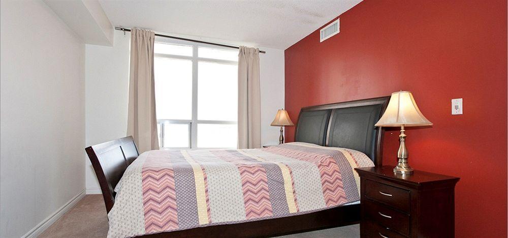 Downtown Mississauga Executive Suites Sq1 Kültér fotó
