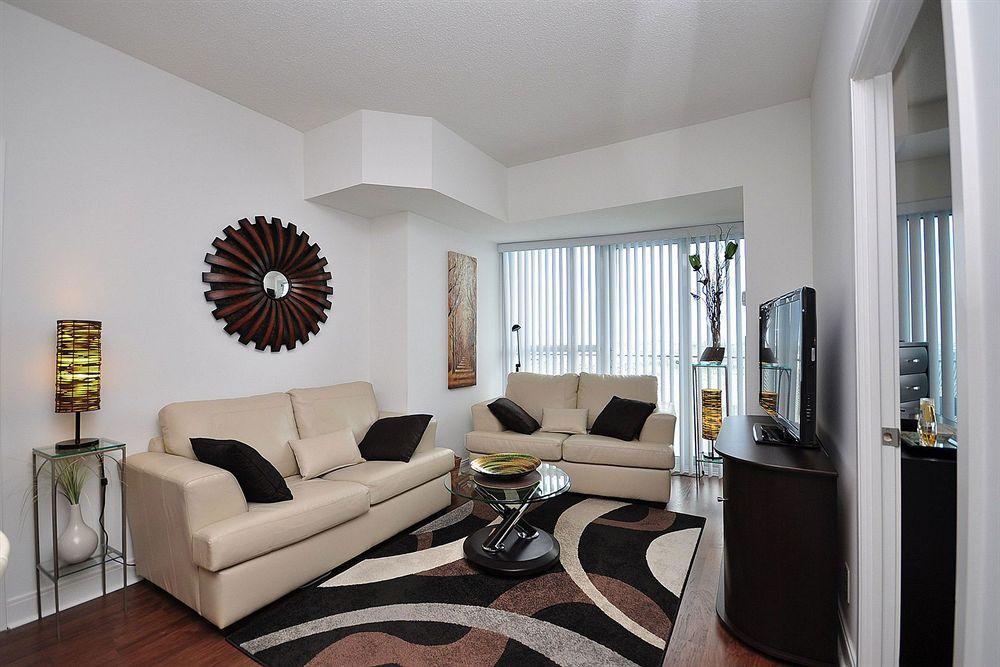 Downtown Mississauga Executive Suites Sq1 Kültér fotó